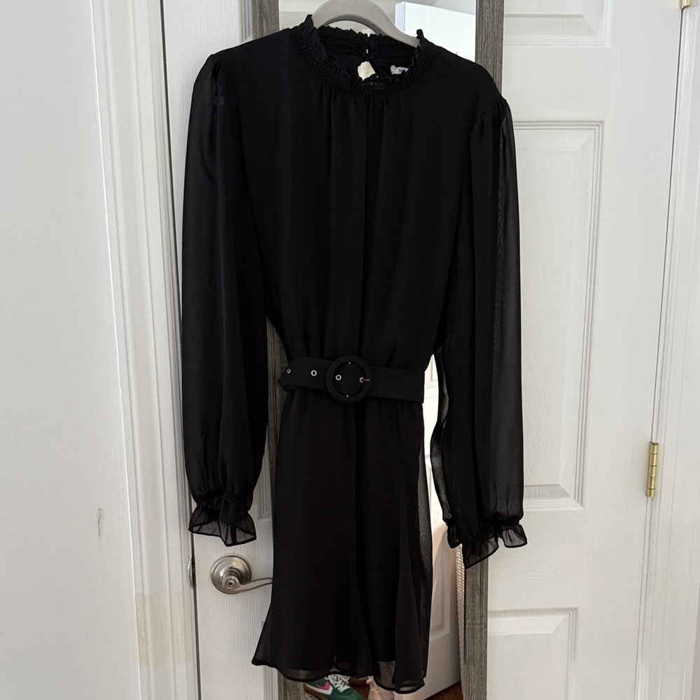 Nine West Long Sleeve Sheer Arms Dress with elastic waste and Belt. Size XL